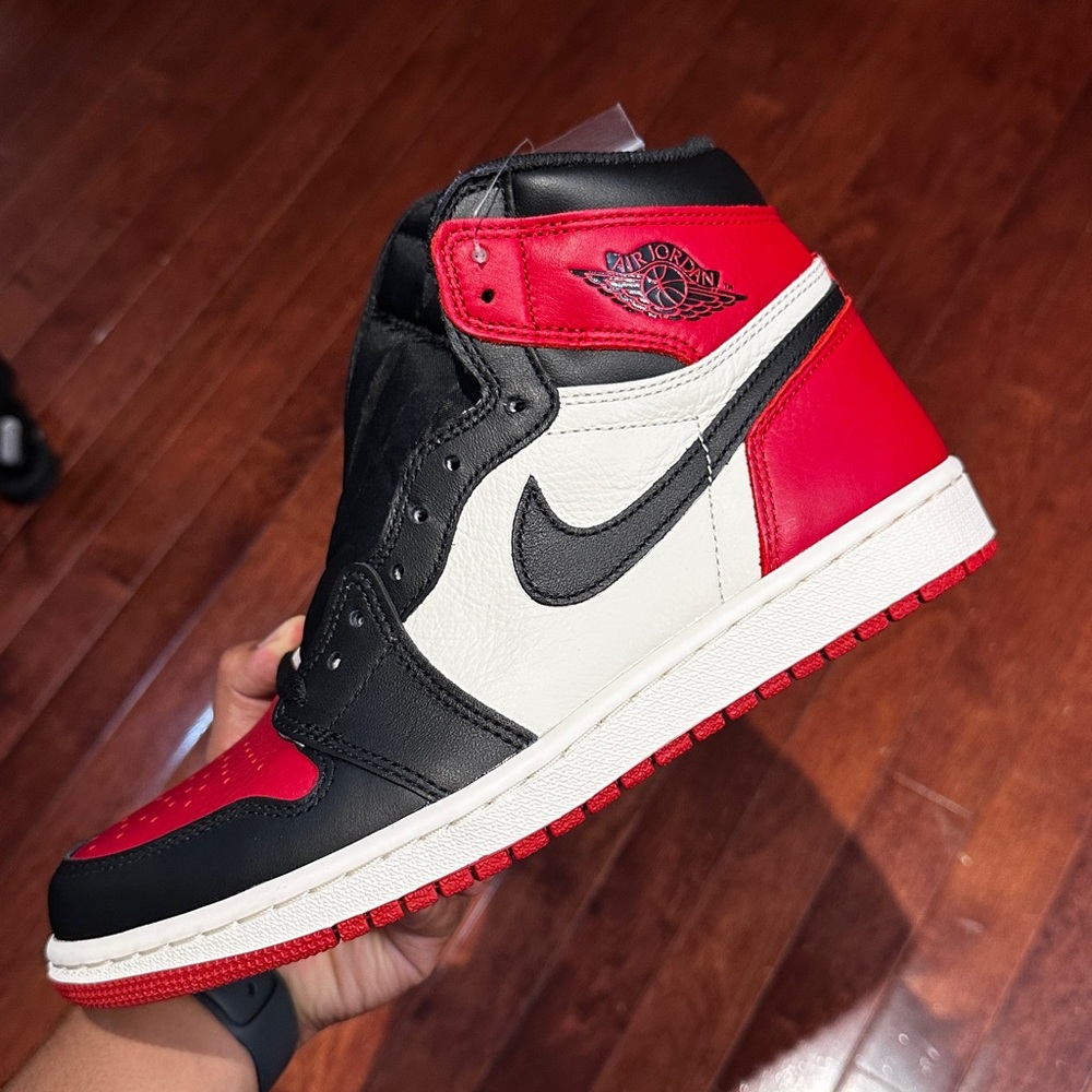 Air Jordan 1 Bred Toe